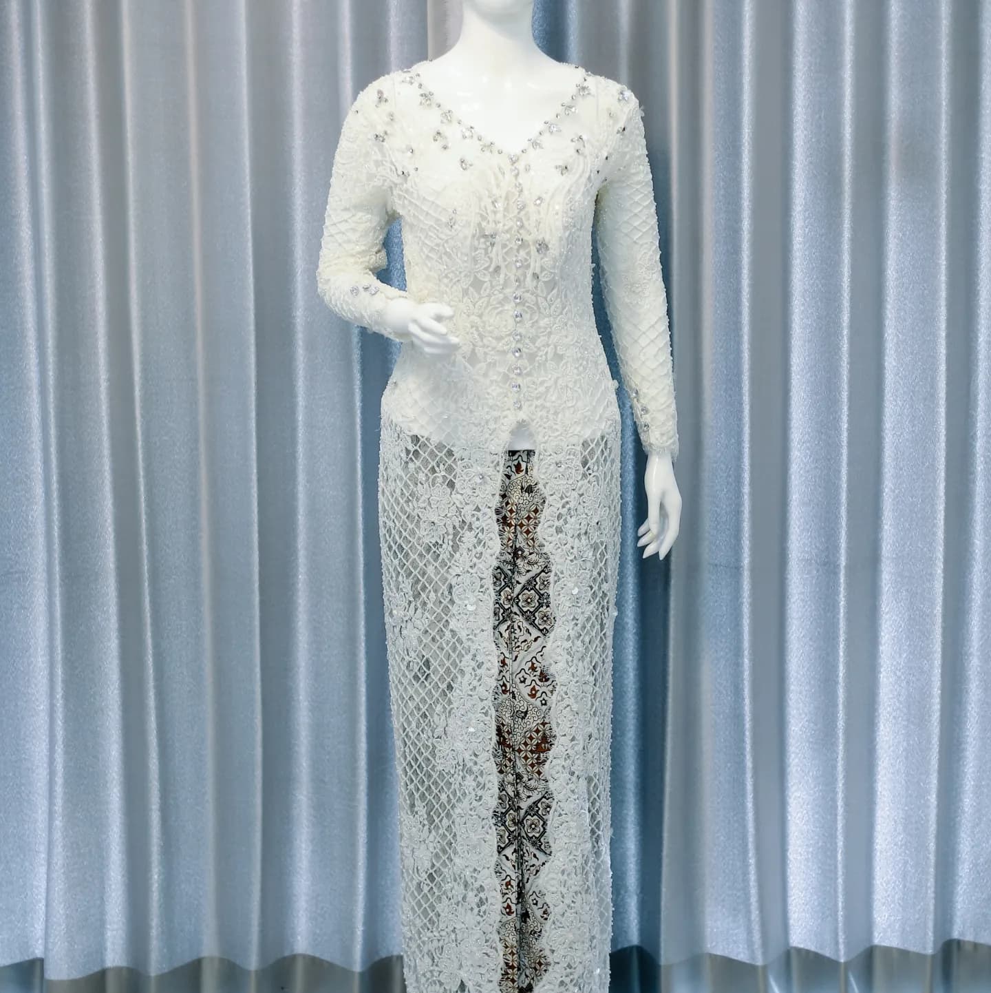 Sasmaya Kebaya Set